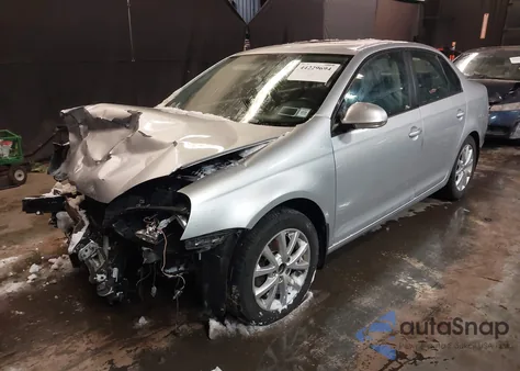 2010 Volkswagen Jetta Limited Edition from USA, damaged, VIN 3VWRZ7AJ8AM130424